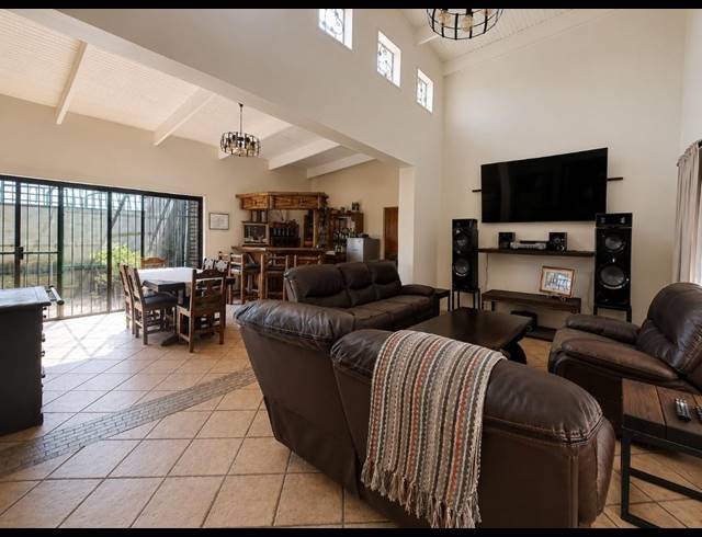 3 BEDROOM HOUSE FOR SALE IN THREE RIVERS
